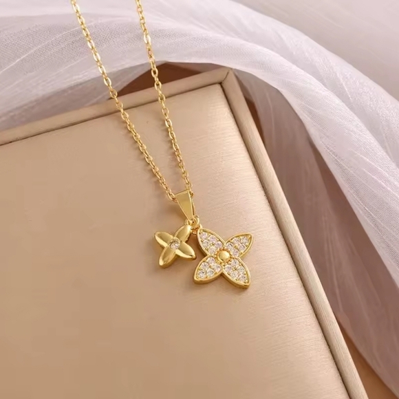 Stainless Steel Sparkly Gold Flower Pendant Necklace – Anthropologie Inspired - Picture 4 of 7